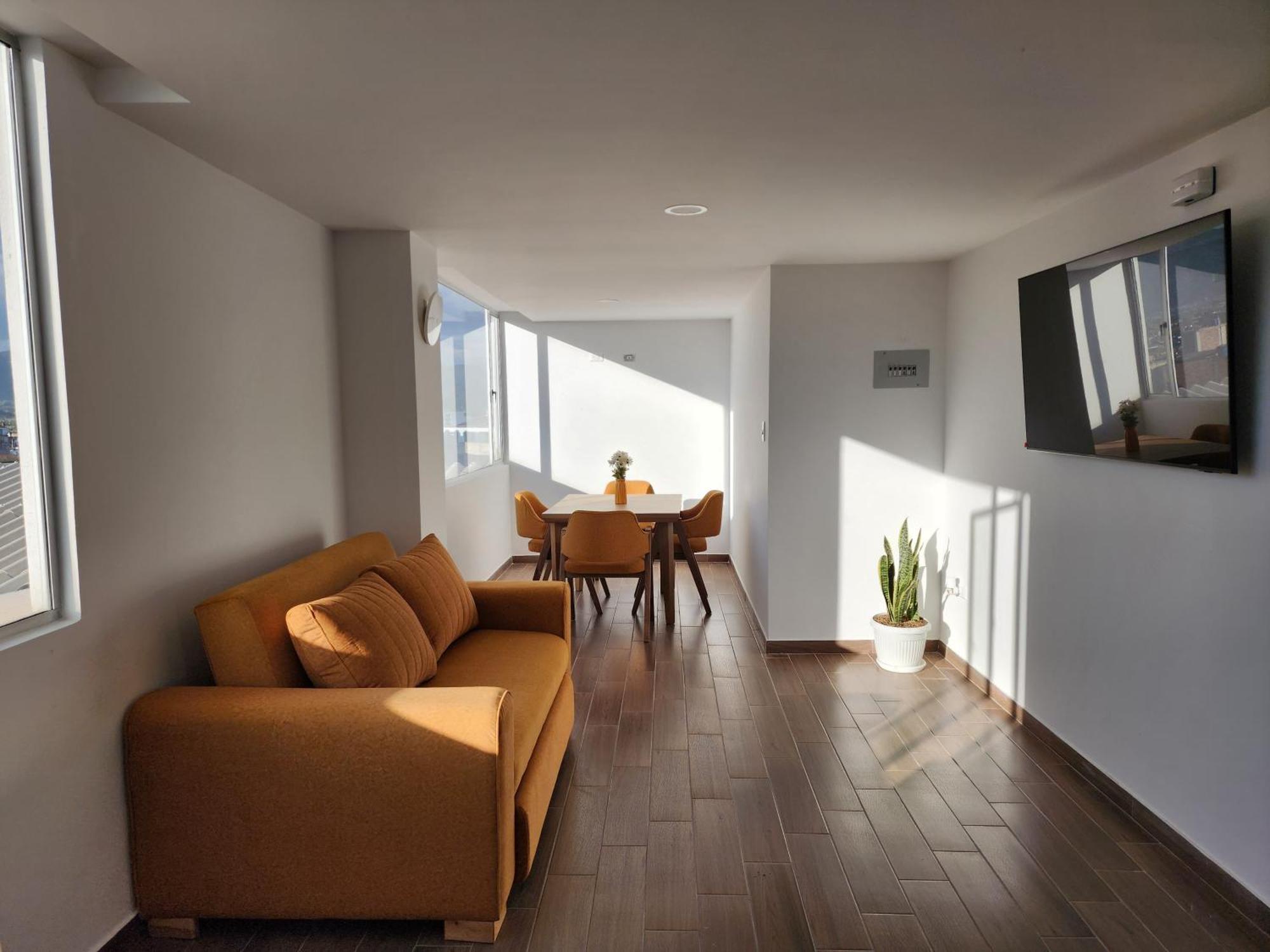 Apartamento Nuevo, Tulipan Amarillo *
